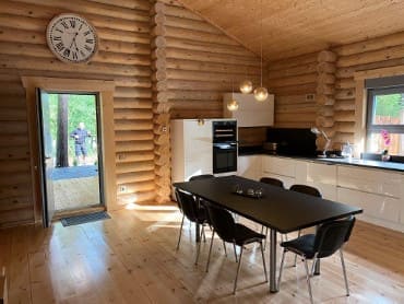 Küche des Holzblockhauses